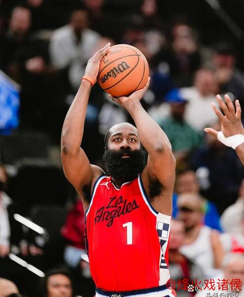 亚历山大狂砍45分哈登准三双 雷霆终结快船连胜势头