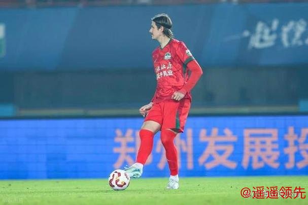 河南队新援姆布拉战术地位超越身价，球迷寄望其实现自我救赎